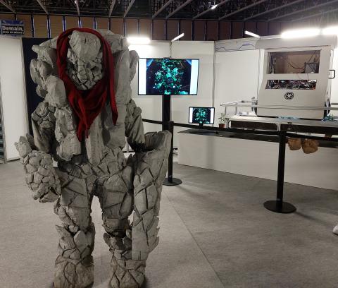 Le prototype et son public au festival Yggdrasil, février 2023